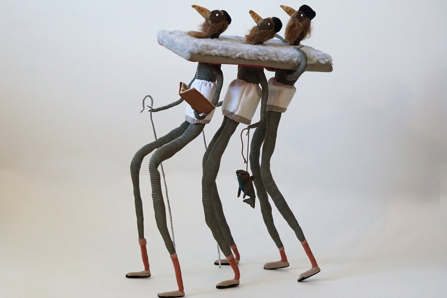 Merav Kamel a Halil Balabin, The Two Sages, 2019,  fabric, 45x60x25 cm